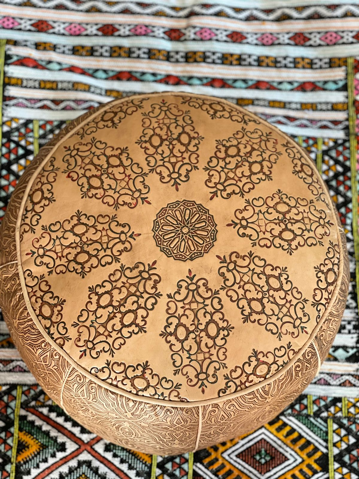 Pouf marron khmissa