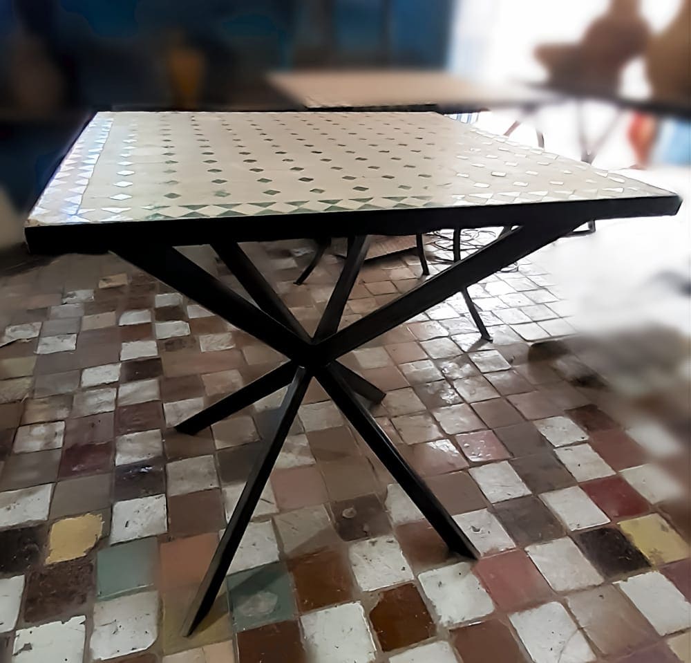 Table En Zallije