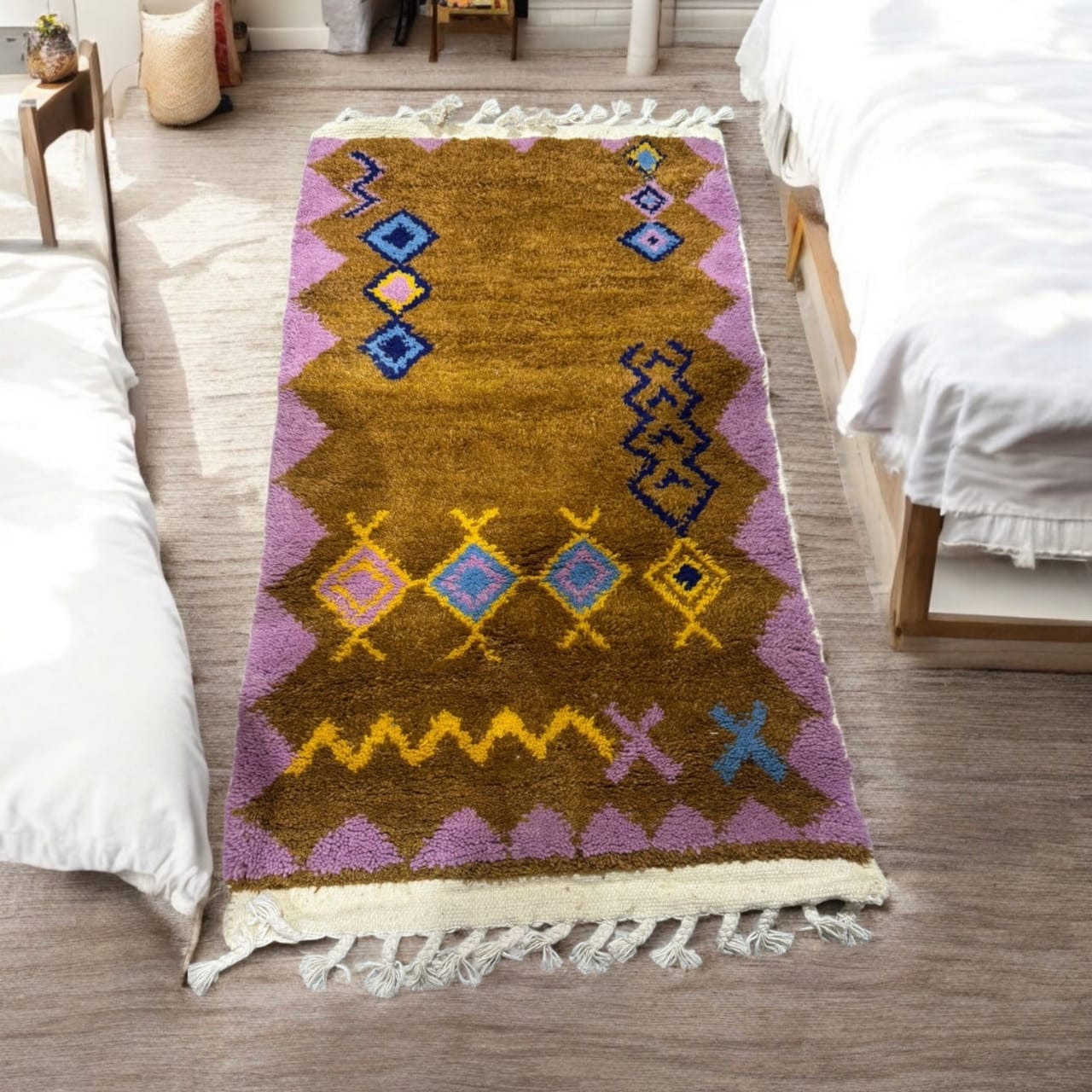 Tapis Berbère Coloré – Pièce Authentique en Laine