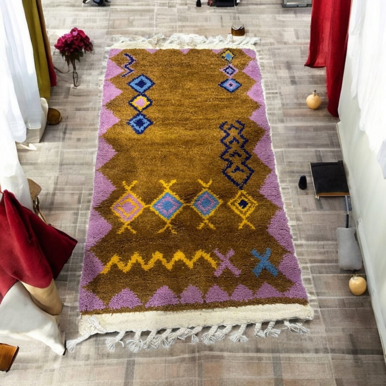 Tapis Berbère Coloré – Pièce Authentique en Laine