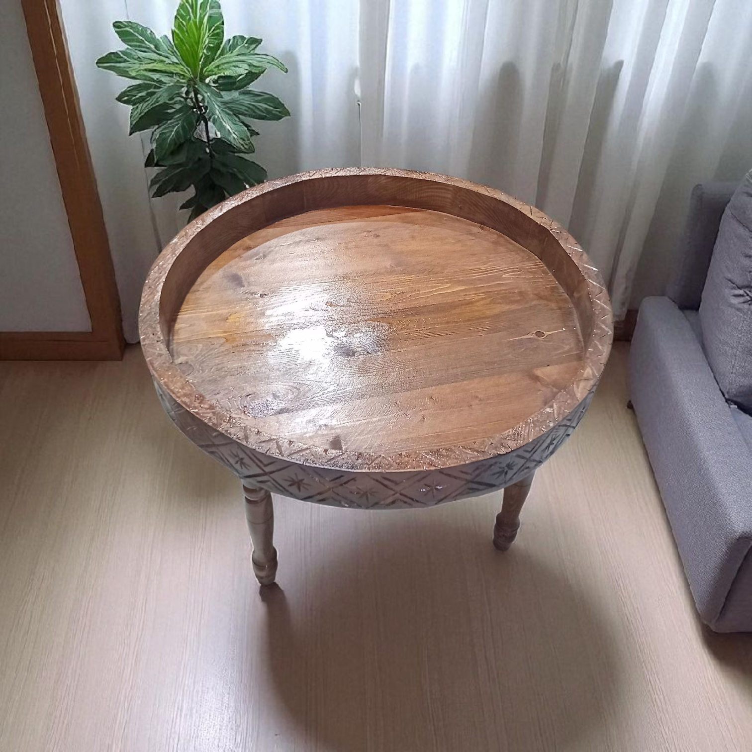 Table en bois naturel