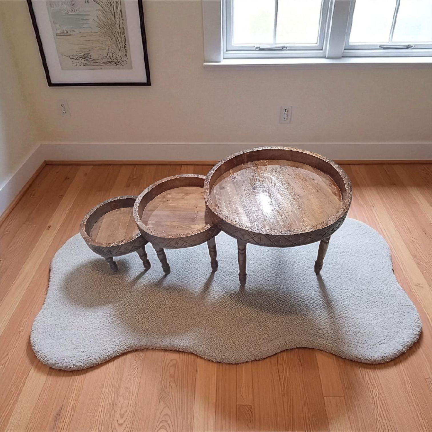 Série de tables en bois naturel