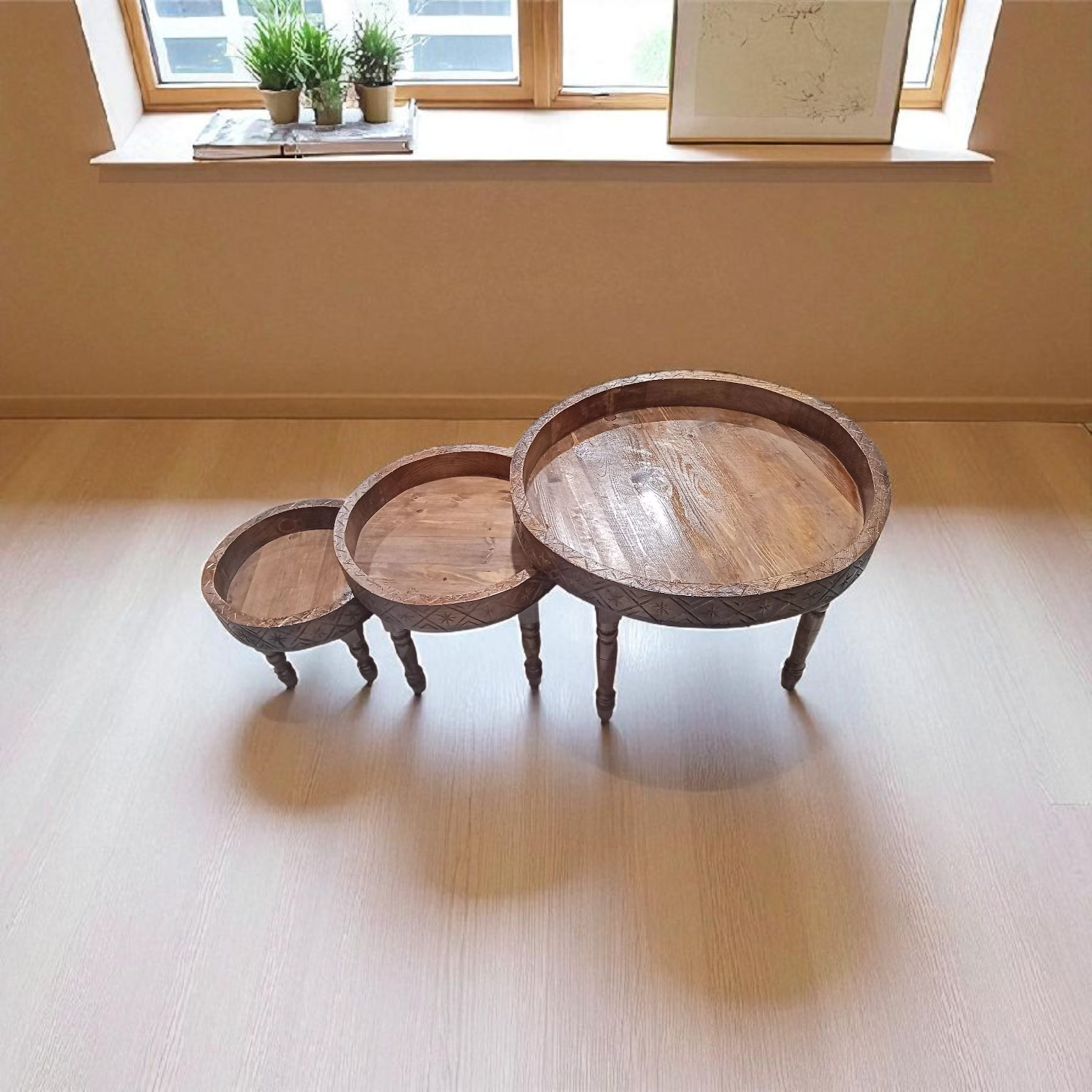 Série de tables en bois naturel