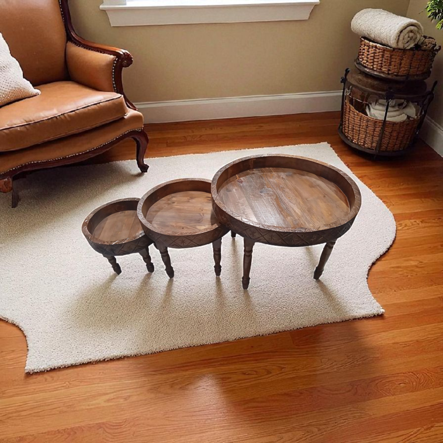 Série de tables en bois naturel