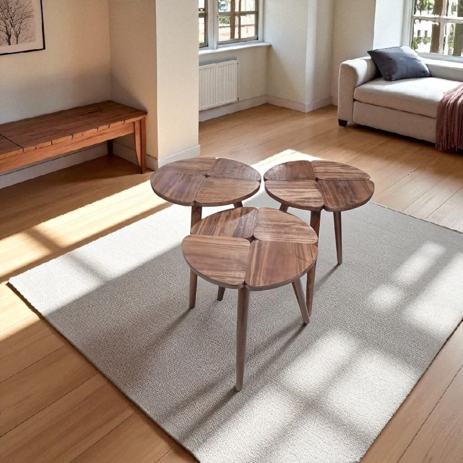 Série de 3 tables rondes en bois finition noyer