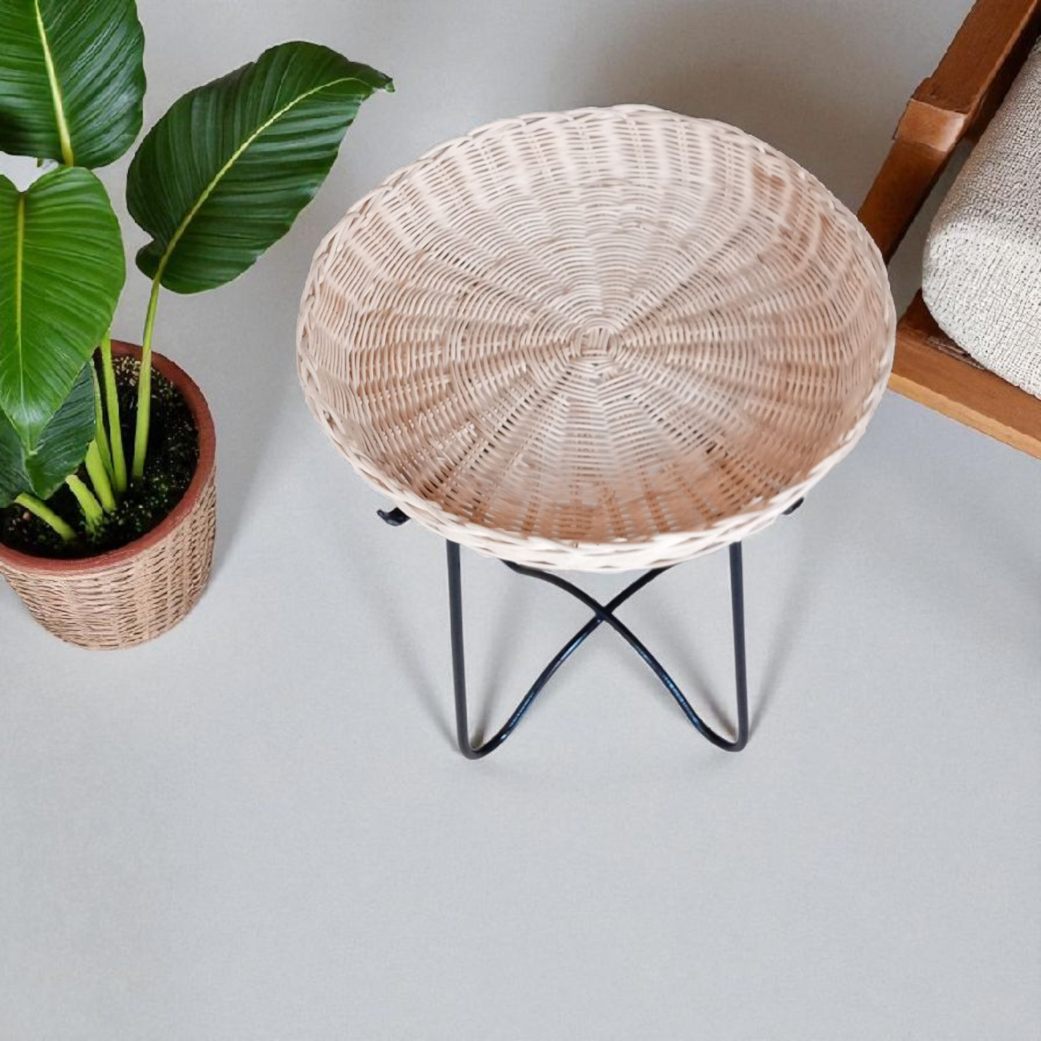 Tables en rotin tressé naturel