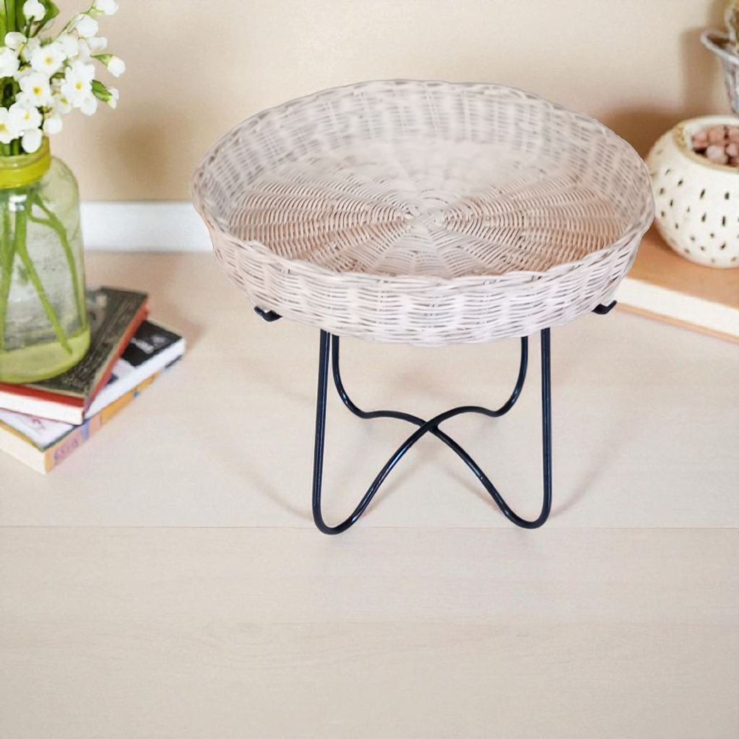 Tables en rotin tressé naturel