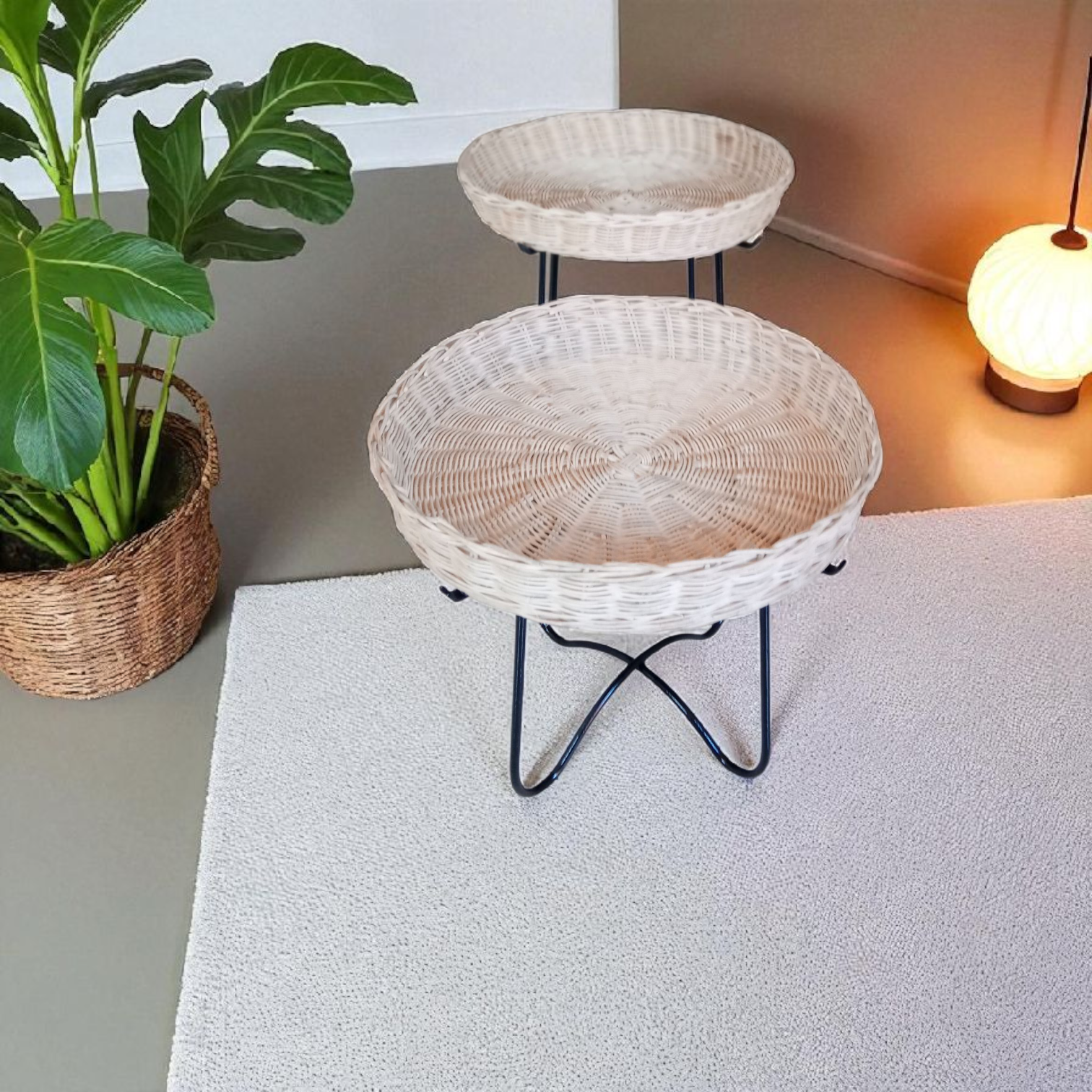 Duo de tables en rotin tressé naturel