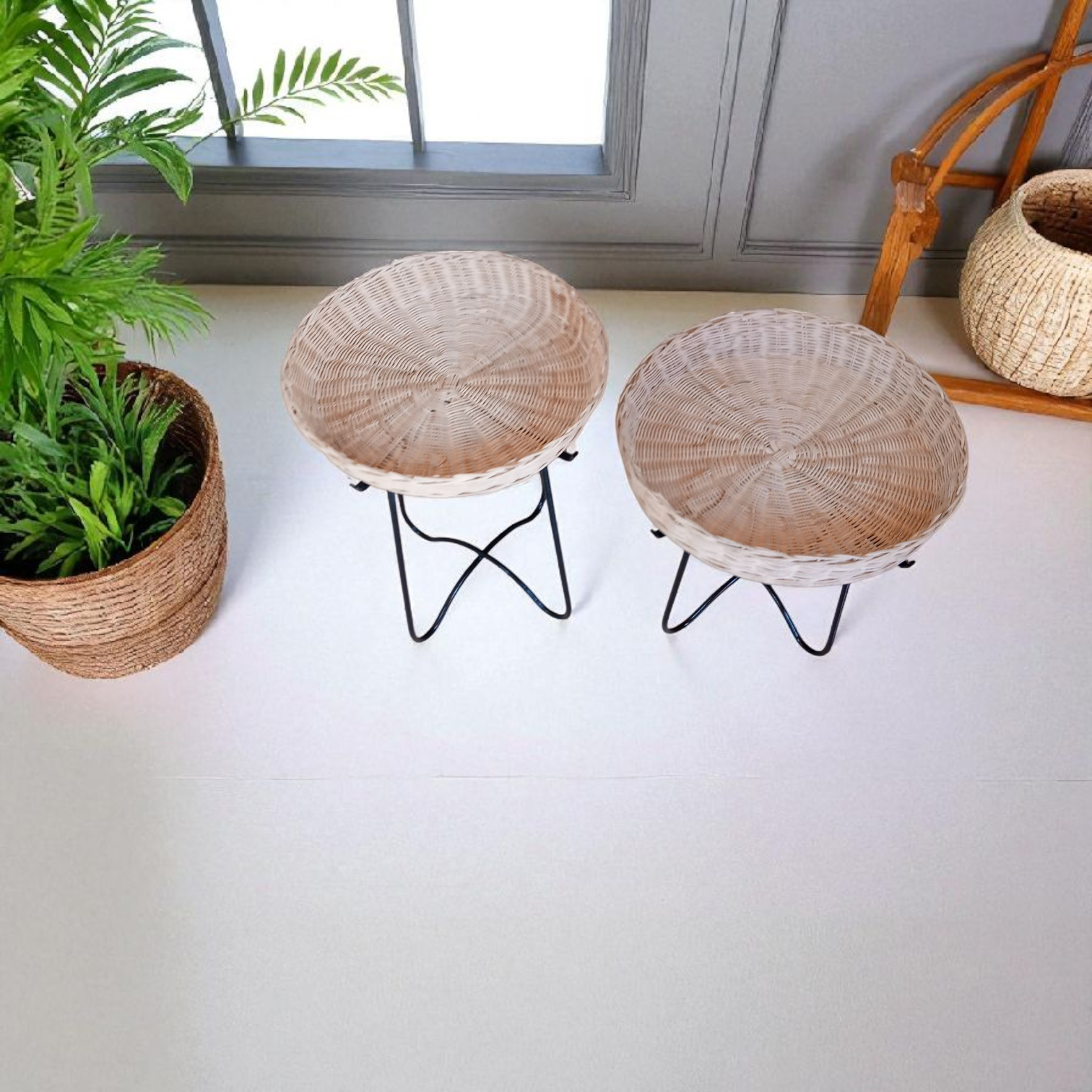 Duo de tables en rotin tressé naturel