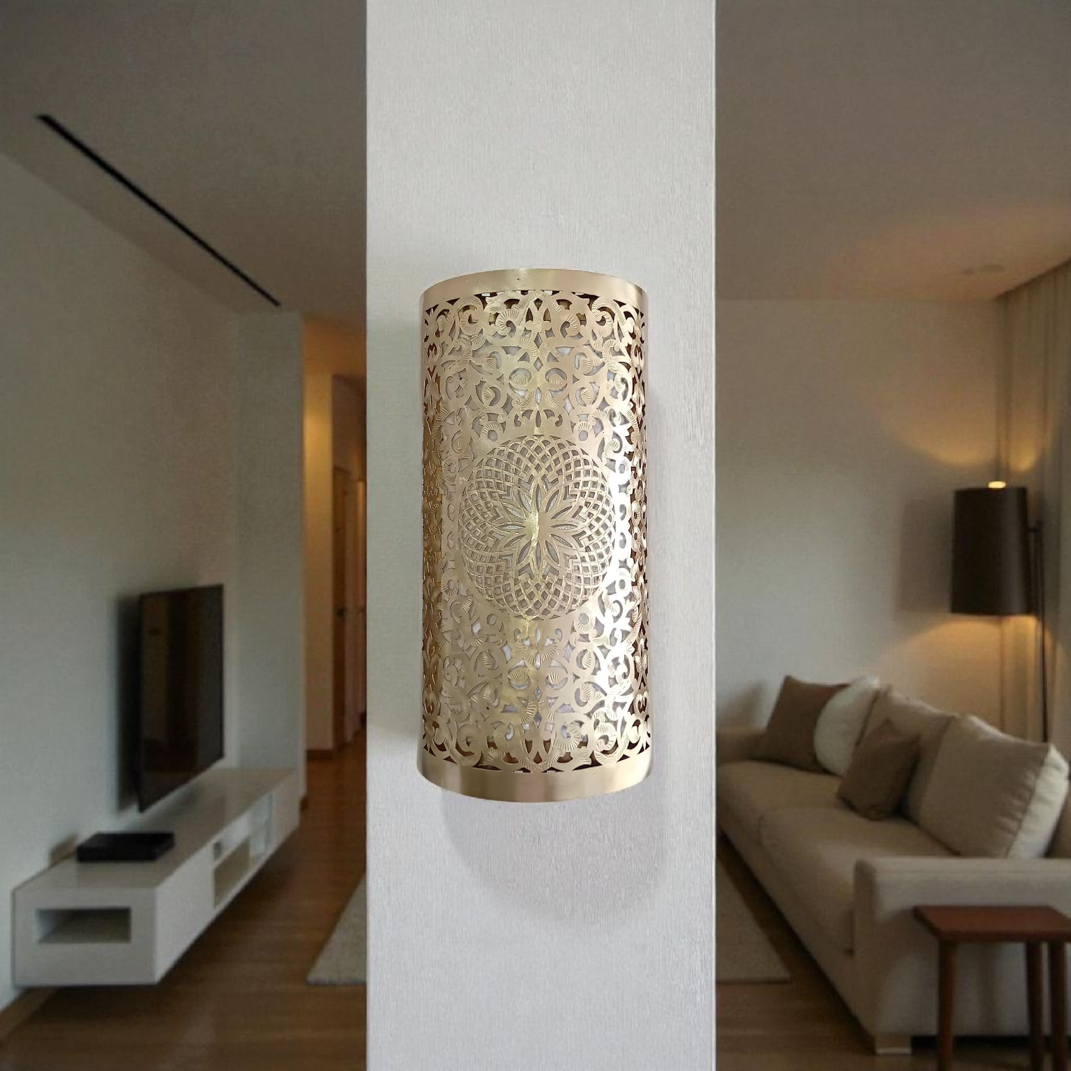 Applique Murale Marocaine Cylindrique en Cuivre Ajouré