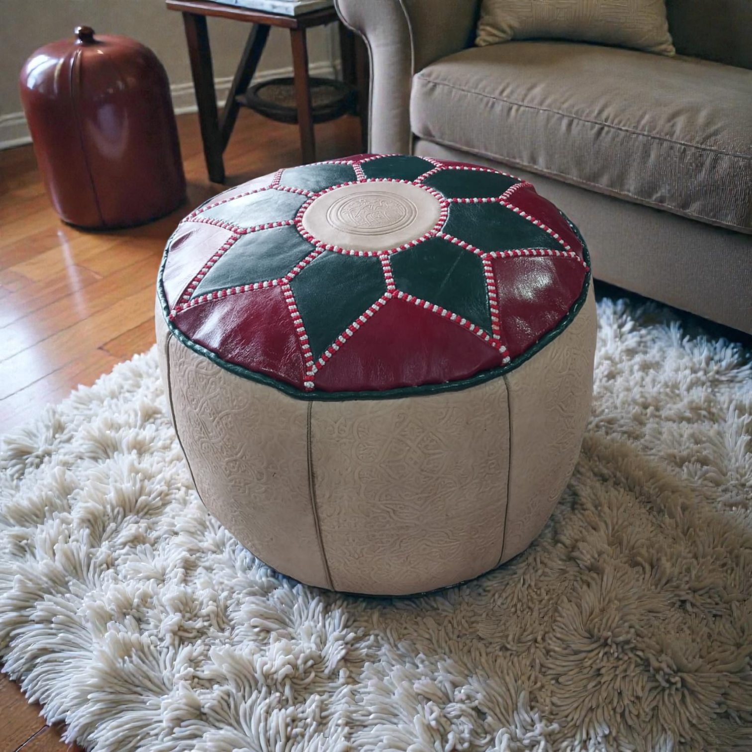 Pouf Marocain en Cuir – Couleurs du Drapeau Marocain