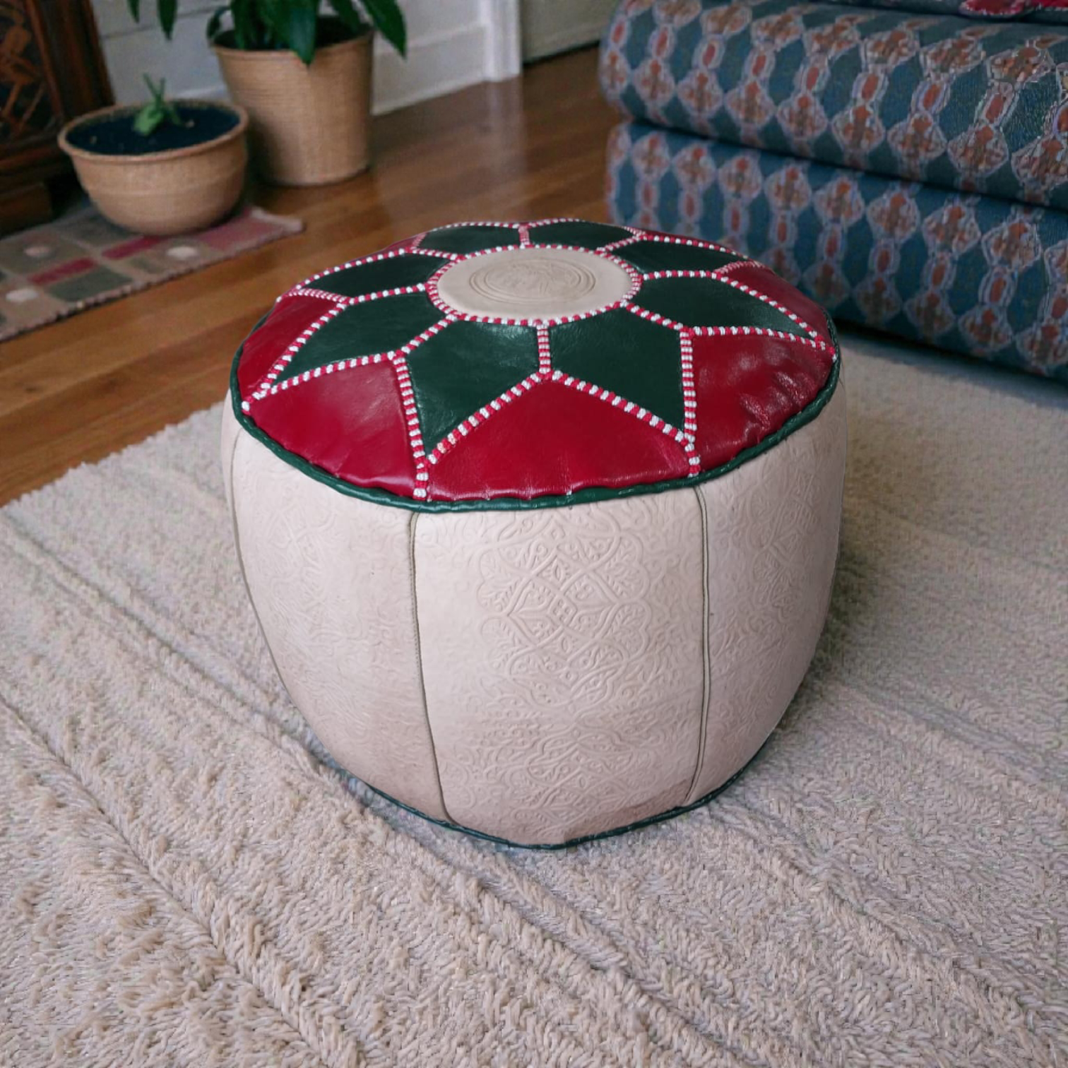 Pouf Marocain en Cuir – Couleurs du Drapeau Marocain
