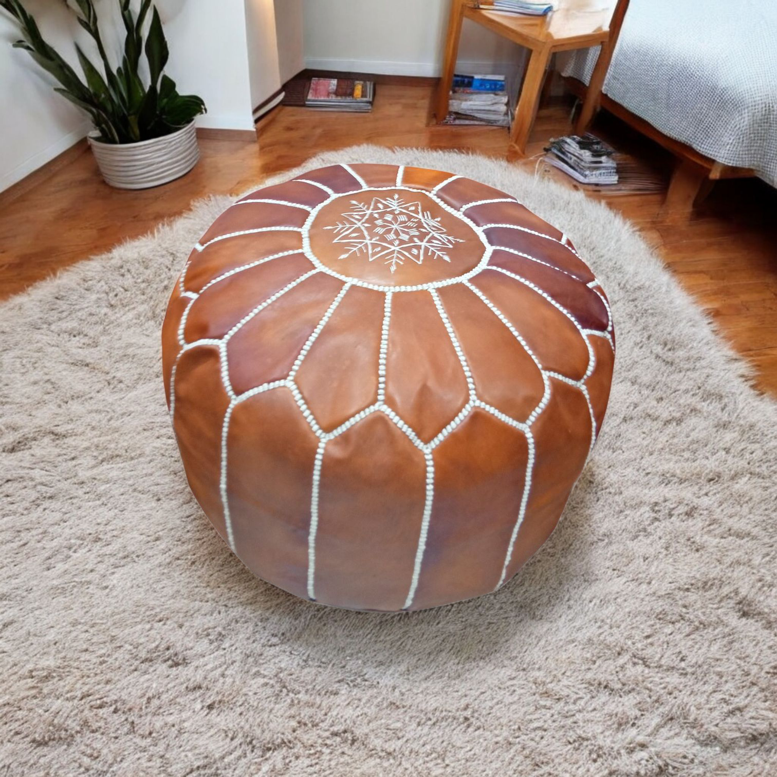 Pouf en cuir avec Sarma