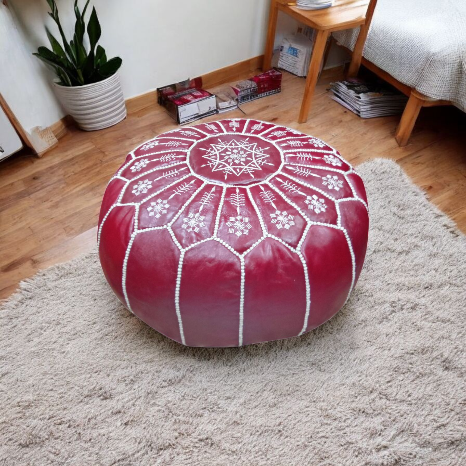 Pouf en cuir avec Sarma
