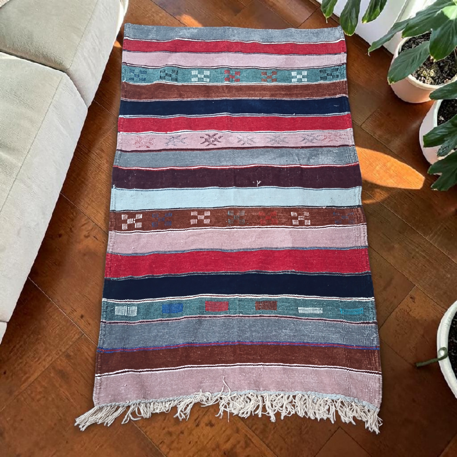 Tapis Mobra artisanal – Rayures berbères multicolores