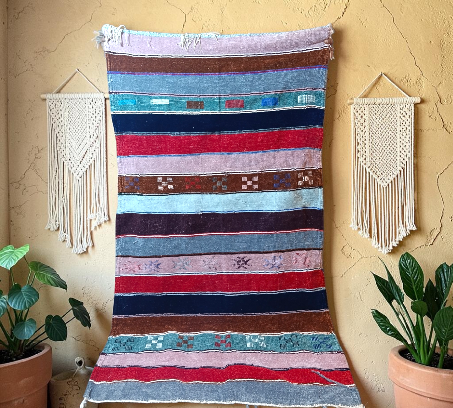 Tapis Mobra artisanal – Rayures berbères multicolores