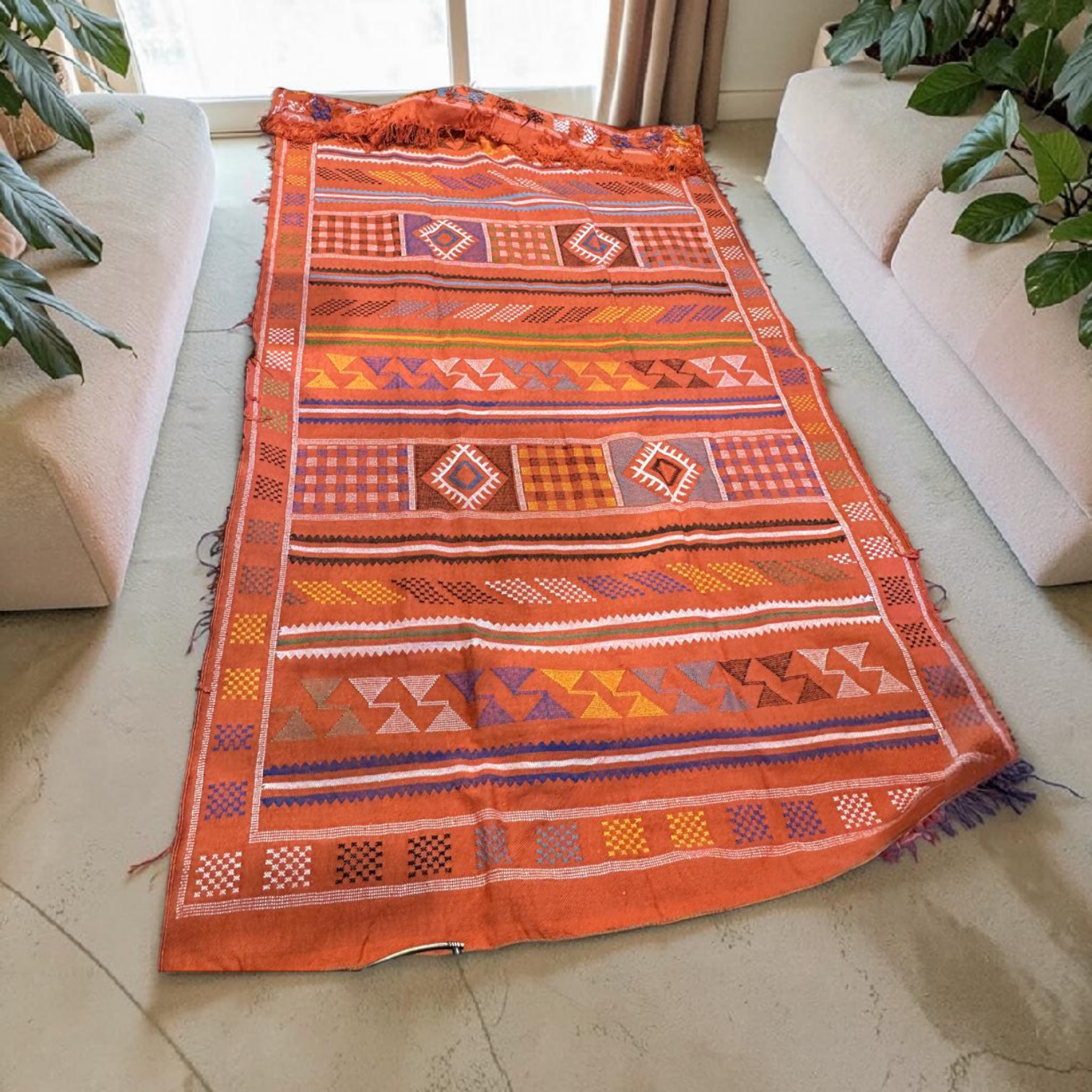 Tapis Berbère Orange aux Motifs Géométriques Amazighs
